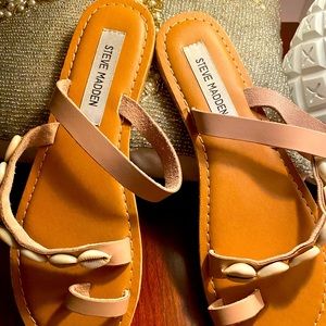 Steve Madden seashell sandal